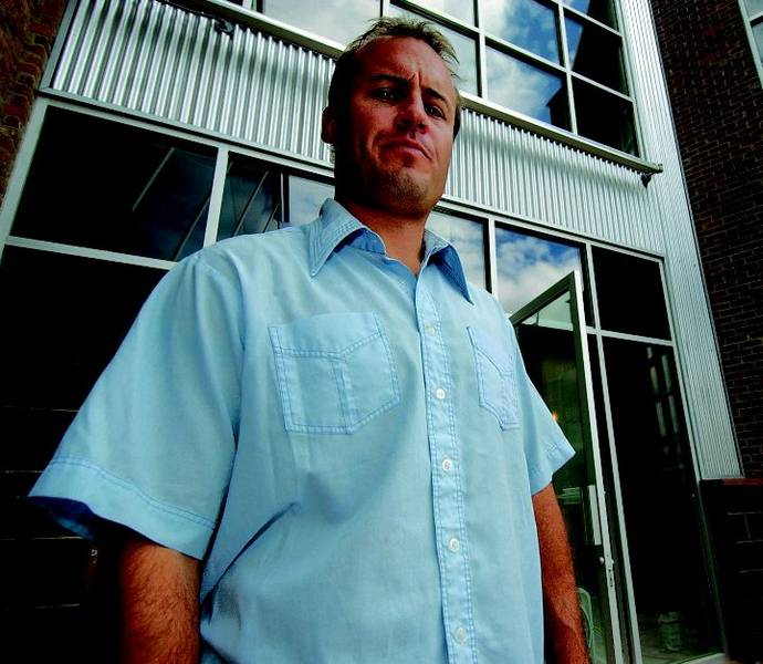 Edwards liquor store wins contested license